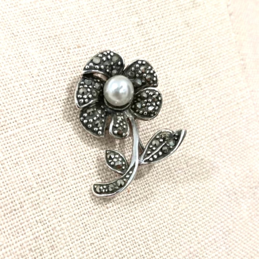 Vintage Sterling Silver Flower Brooch/Pin